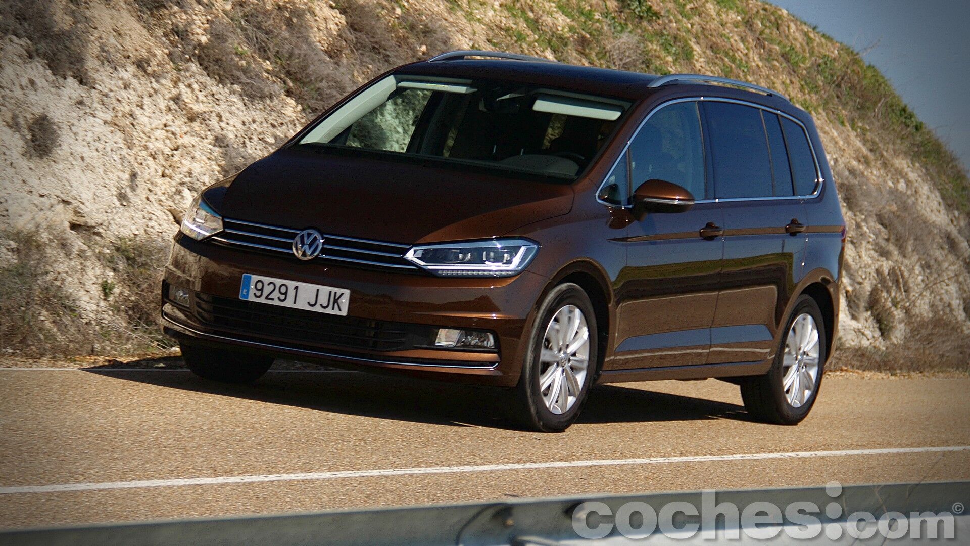 Volkswagen_Touran_080