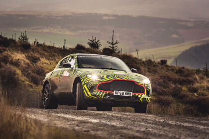Aston Martin DBX 2020, se confirma el nombre del SUV y así es el prototipo