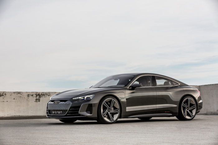 Audi E Tron Gt Concept 43 700x466