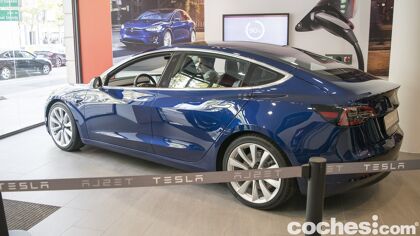 Un Tesla Model 3 (y mucho dinero) para quien sea capaz de hackearlo