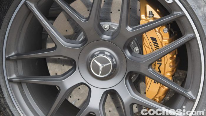 Mercedes Amg Gt 4 Puertas Coupe Prueba 3 700x394