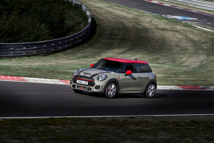 El MINI John Cooper Works está de vuelta y cumple la normativa de emisiones