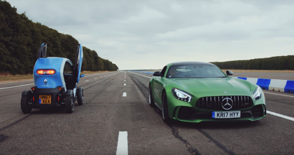 ¿Podrá un Renault Twizy con un Mercedes-AMG GT R&#8230; marcha atrás?