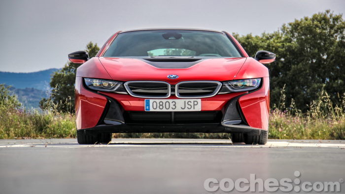 BMW I8 Protonic Red Edition 008 700x394