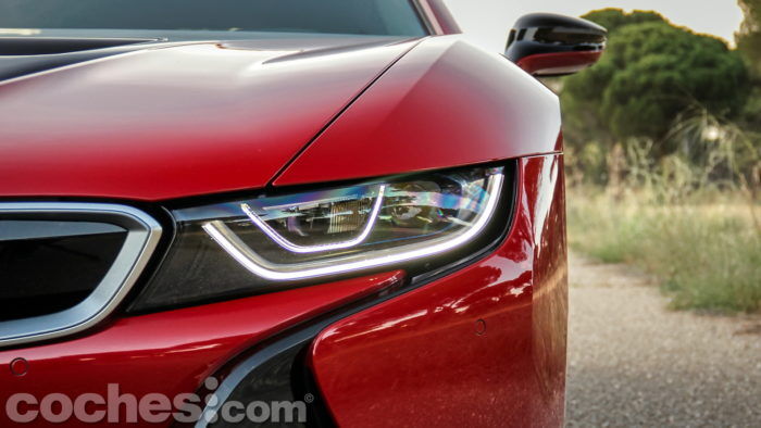 BMW I8 Protonic Red Edition 033 700x394