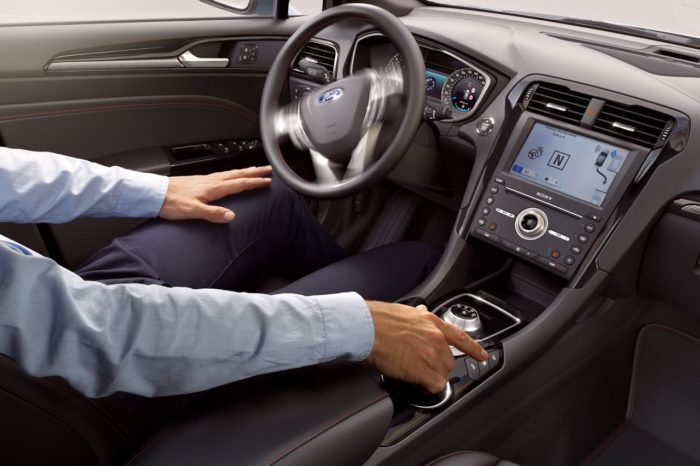 Ford Mondeo 2019 Interior 2 700x466