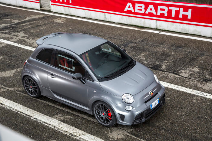 Abarth 695 Biposto 995 700x466