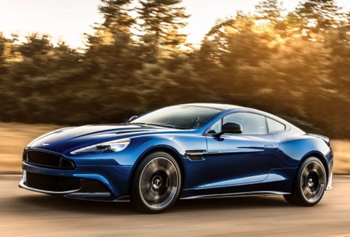 Aston Martin Vanquish S 6 700x473