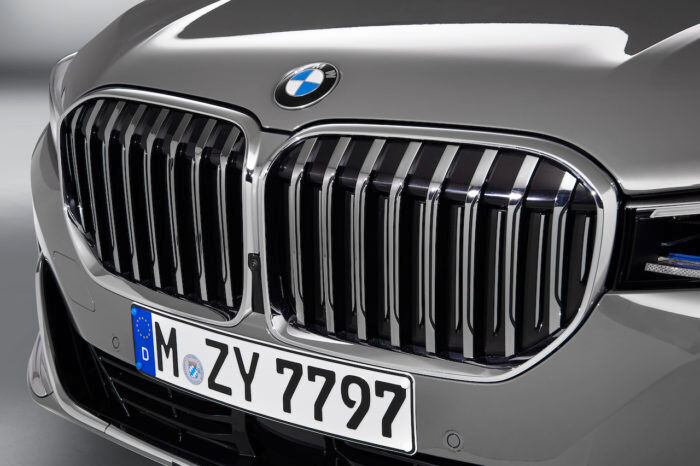 Bmw Serie 7 2019 53 700x466
