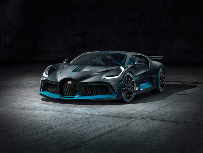 Bugatti Divo 6 700x527