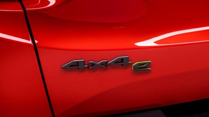 Jeep Rengade Plug In Hybrid 10 700x394