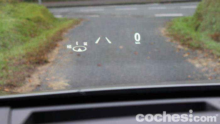 Lexus RX L Prueba Head Up Display 1 700x394