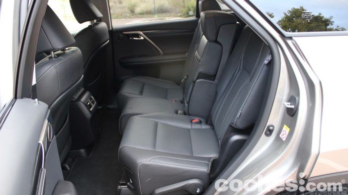 Lexus RX L Prueba Interior 10 700x394