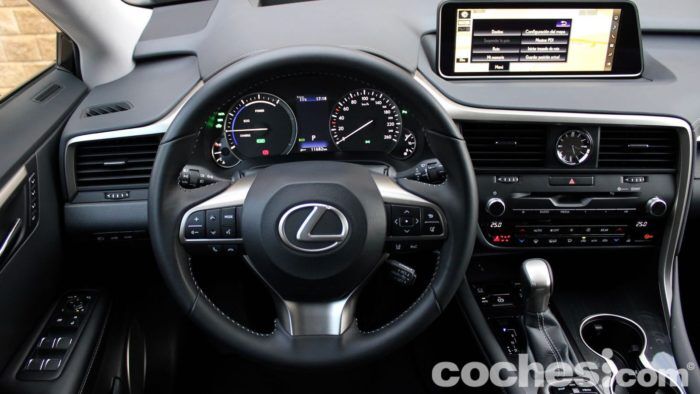 Lexus RX L Prueba Interior 13 700x394