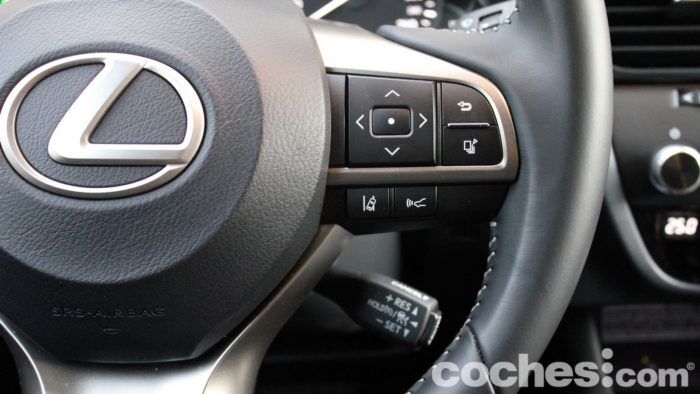 Lexus RX L Prueba Interior 16 700x394