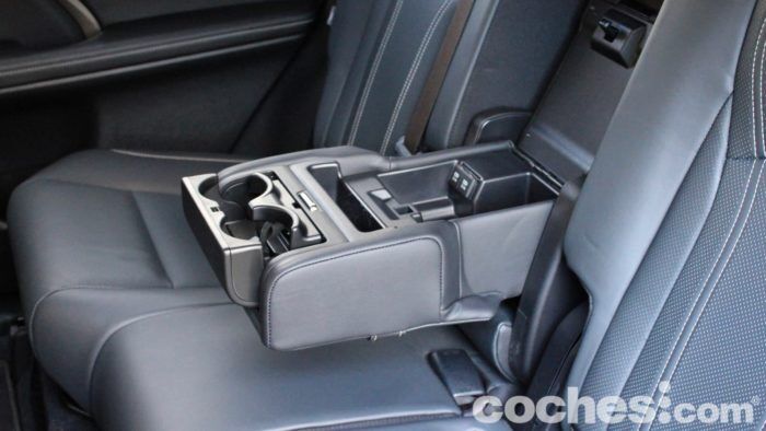 Lexus RX L Prueba Interior 8 700x394