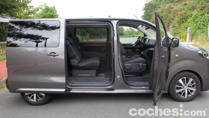 Toyota Proace Verso Family Prueba Interior 18 700x394