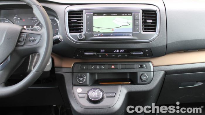 Toyota Proace Verso Family Prueba Interior 3 700x394