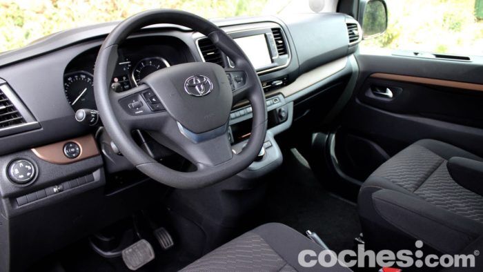 Toyota Proace Verso Family Prueba Interior 9 700x394