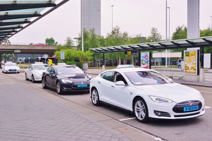 Carga inalámbrica para los taxis eléctricos de Oslo en 2023