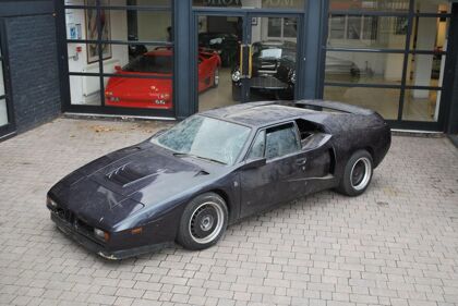 Un extraño BMW M1 abandonado durante años sale subasta