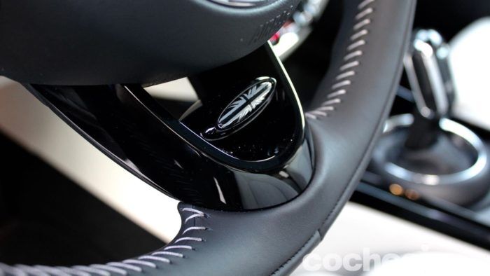 MINI Clubman Cooper D Prueba Interior 19 700x394