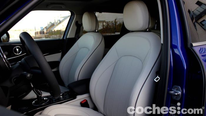 MINI Clubman Cooper D Prueba Interior 2 700x394