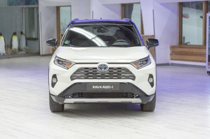 RAV4 Hybrid AWD I PresentacióN 37 700x466