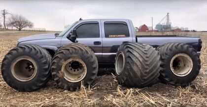 ¿Qué ocurre cuando montas neumáticos de tractor en tu pick-up?