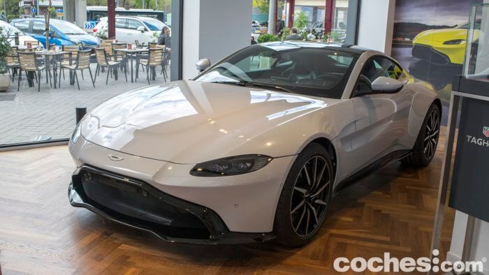 Aston Martin Madrid 21 700x394