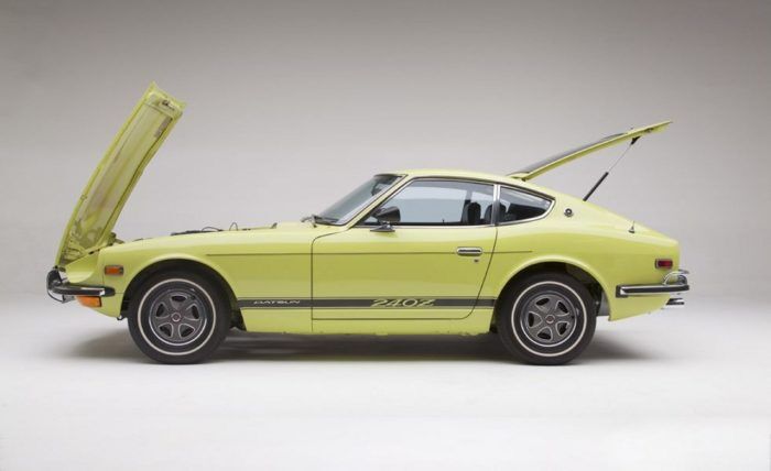 1973 Datsun 240 Z 7 700x428