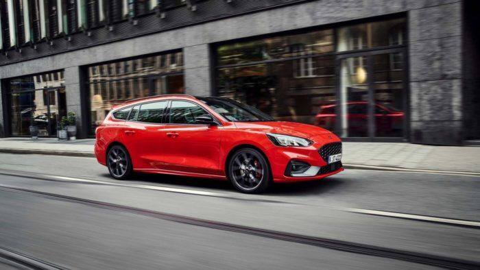 Ford Focus ST Sportbreak 4 700x394