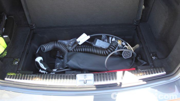 Mercedes Clase E 300 De Estate Prueba Maletero 3 700x394