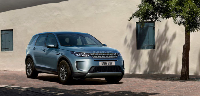 Land Rover Discovery Sport 74 700x338