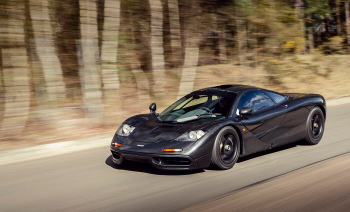 Mclaren F1 19 700x424