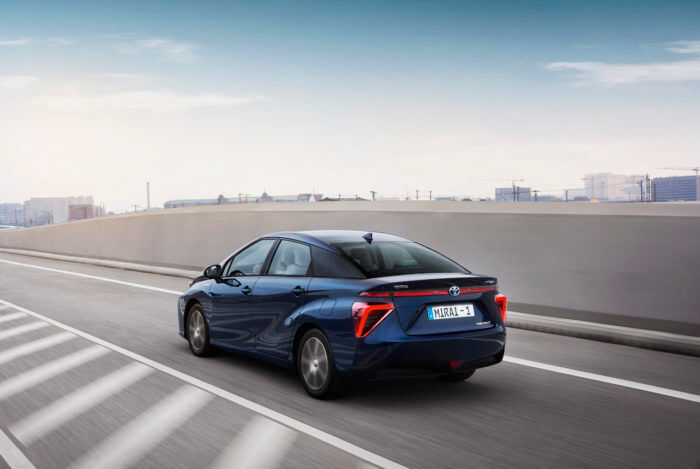 Toyota Mirai 1 700x469