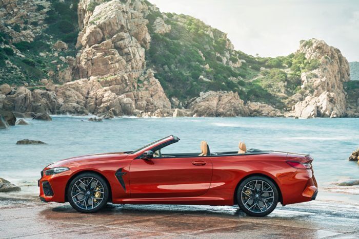 BMW M8 Cabrio Competition 20 700x467