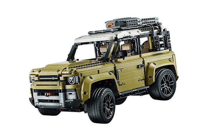 Land Rover Defender Lego 2 700x467