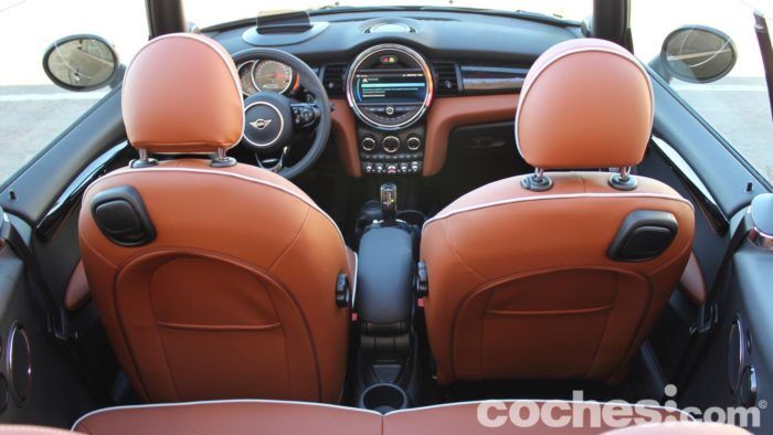 MINI Cooper S Cabrio Prueba Interior 18 700x394