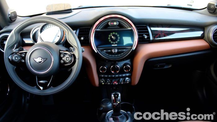 MINI Cooper S Cabrio Prueba Interior 9 700x394