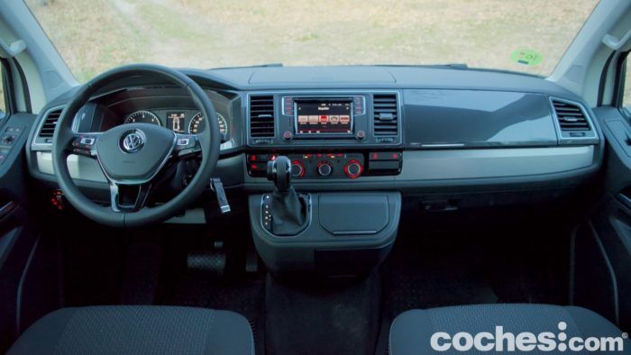 Volkswagen Multivan Outdoor Prueba Interior 7 700x394