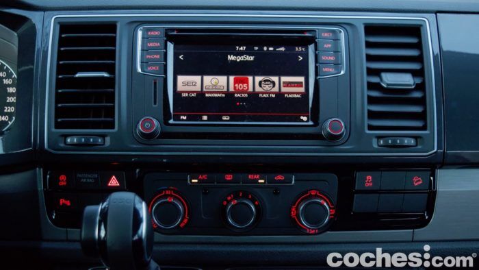 Volkswagen Multivan Outdoor Prueba Interior 9 700x394