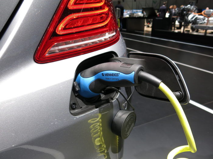 Enchufe Mennekes 700x525