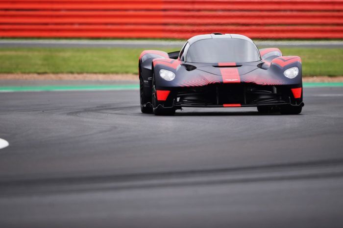 Aston Martin Valkyrie British GP 6 700x466