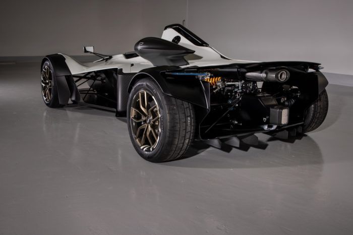 BAC Mono R 2 700x466
