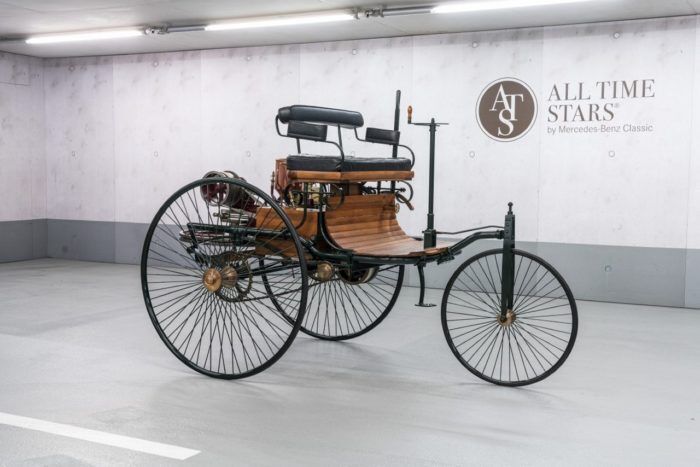 Benz Patent Motorwagen 700x467
