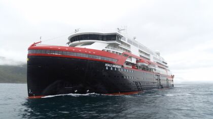 El primer crucero híbrido del mundo ya está operativo
