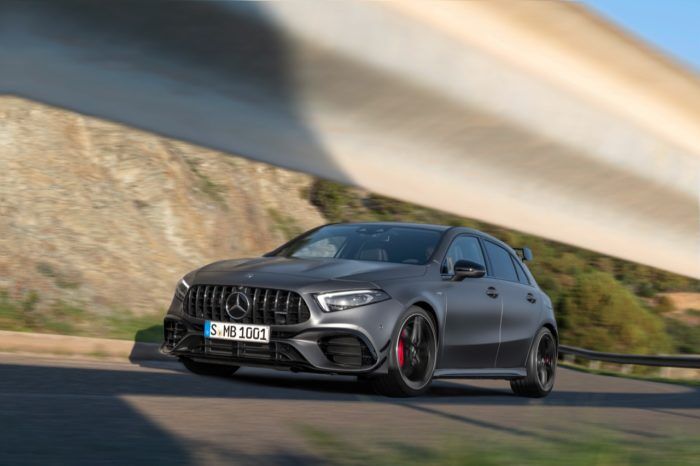 Mercedes AMG A 45 4MATIC 2 700x466