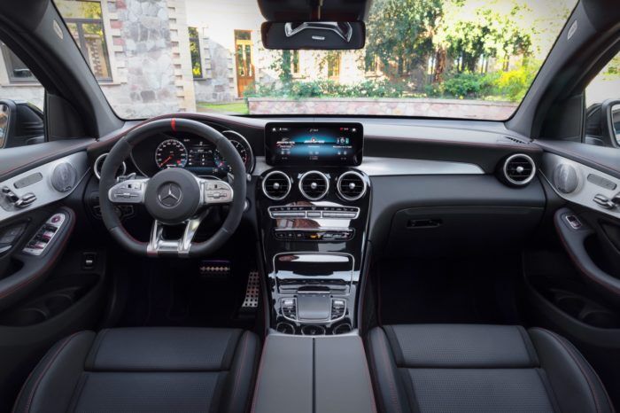Mercedes AMG GLC 43 4MATIC 2 700x466