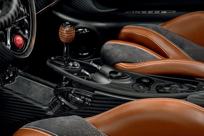 Pagani Huayra Roadster BC 16 700x466